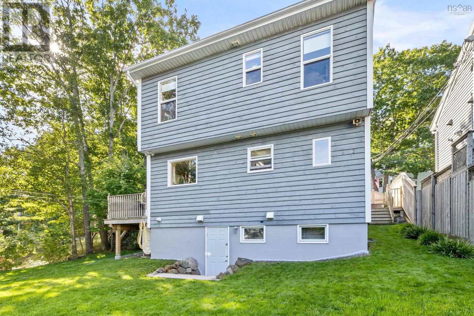 12 Acorn Road