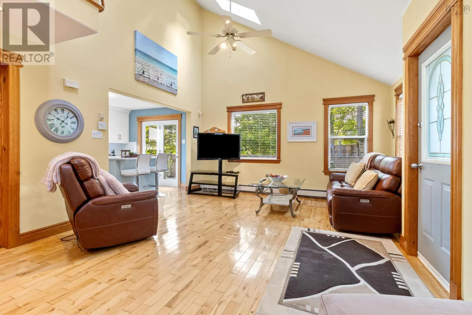 12 Acorn Road