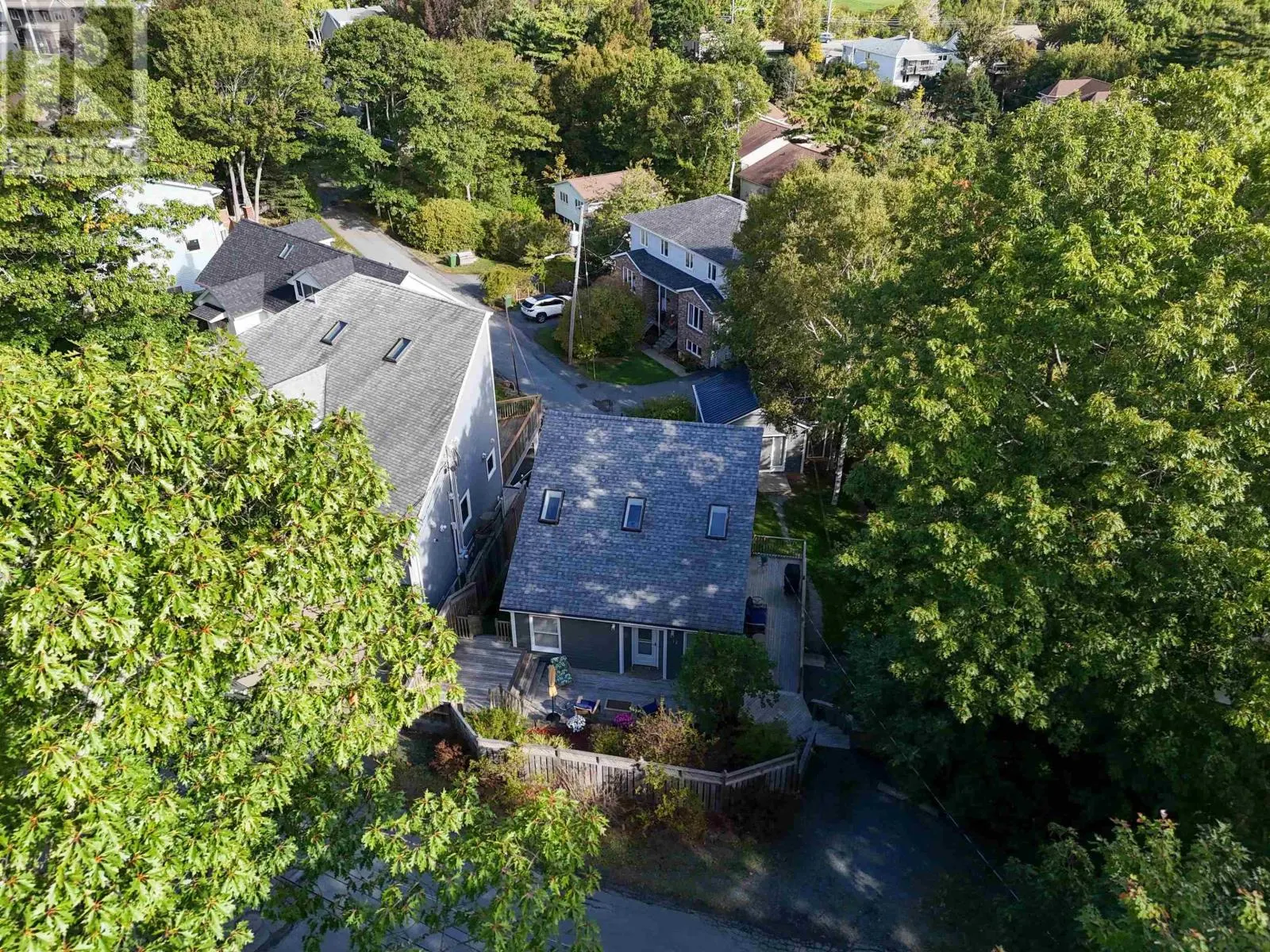 12 Acorn Road