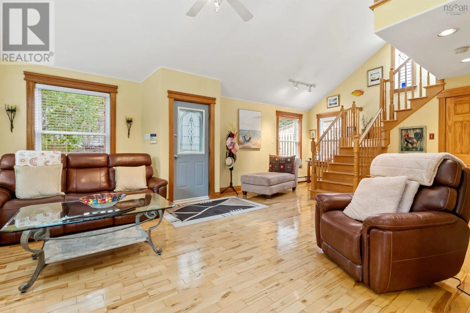 12 Acorn Road