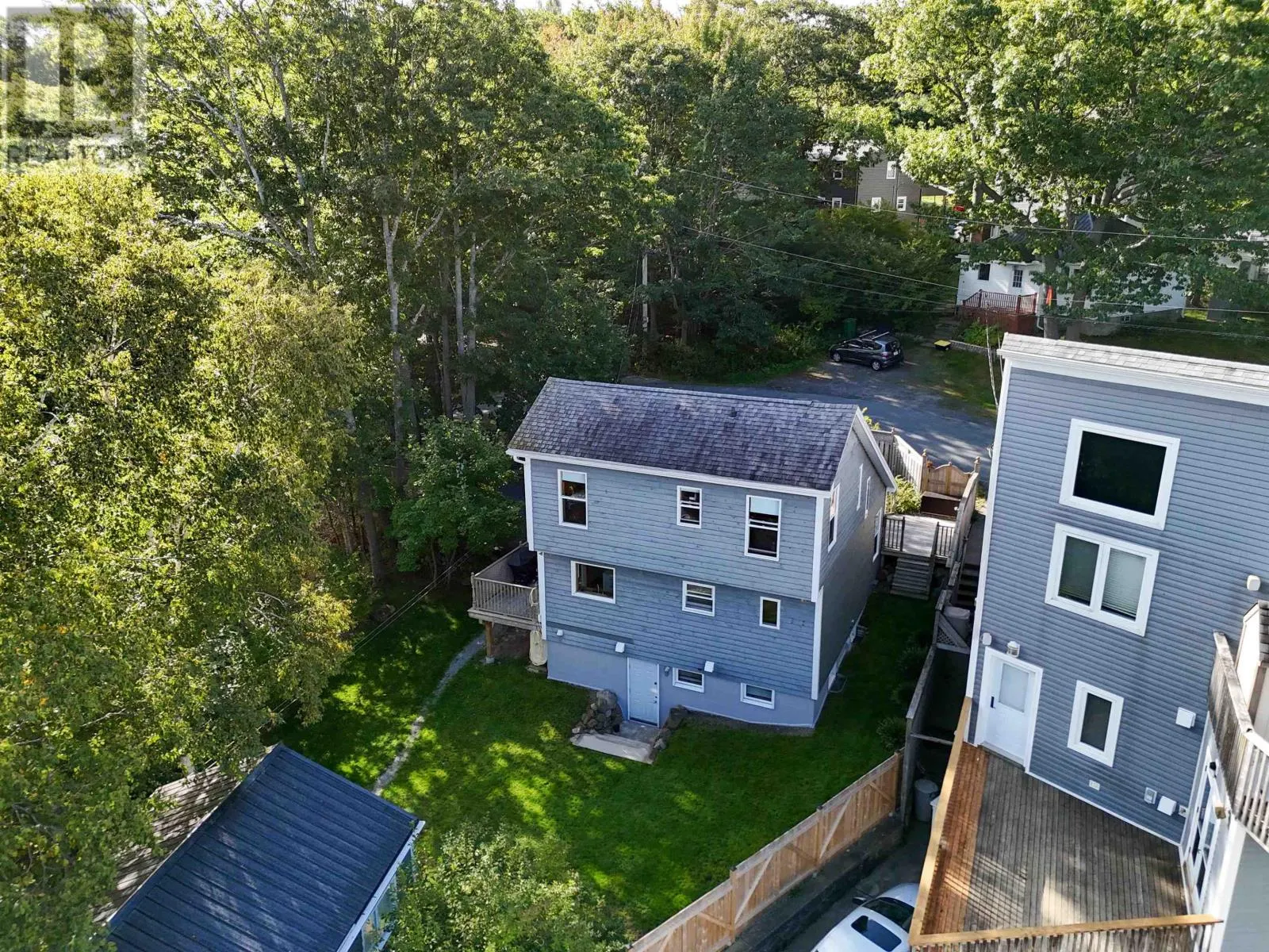 12 Acorn Road