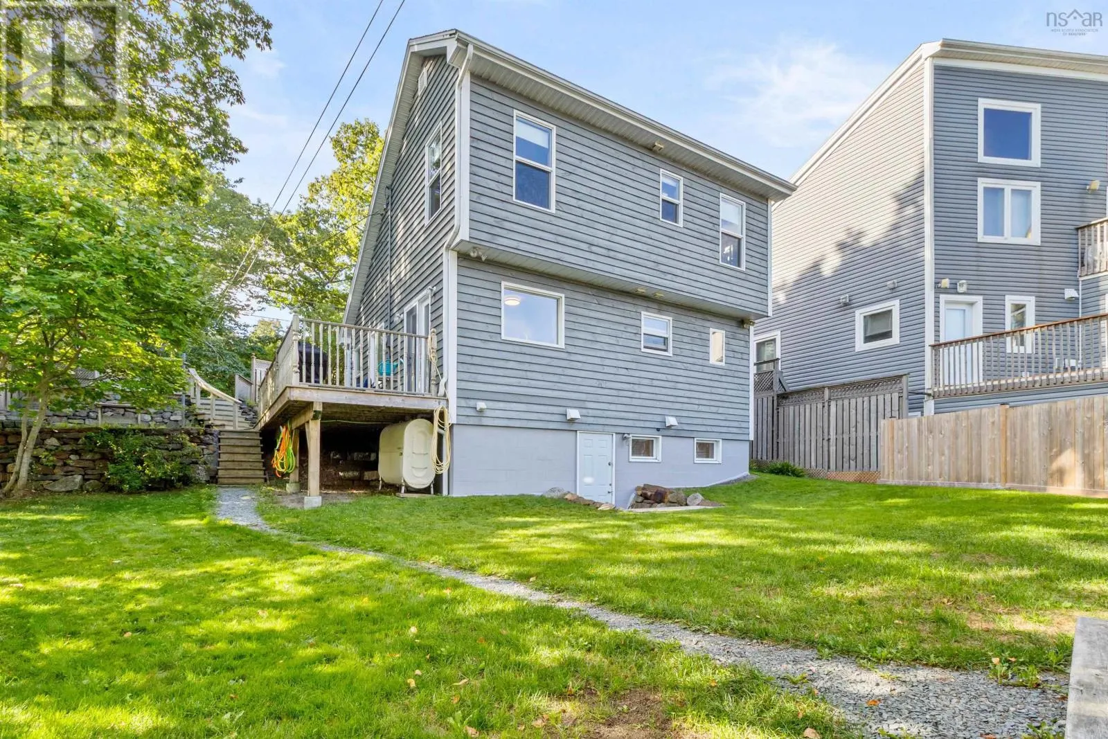 12 Acorn Road