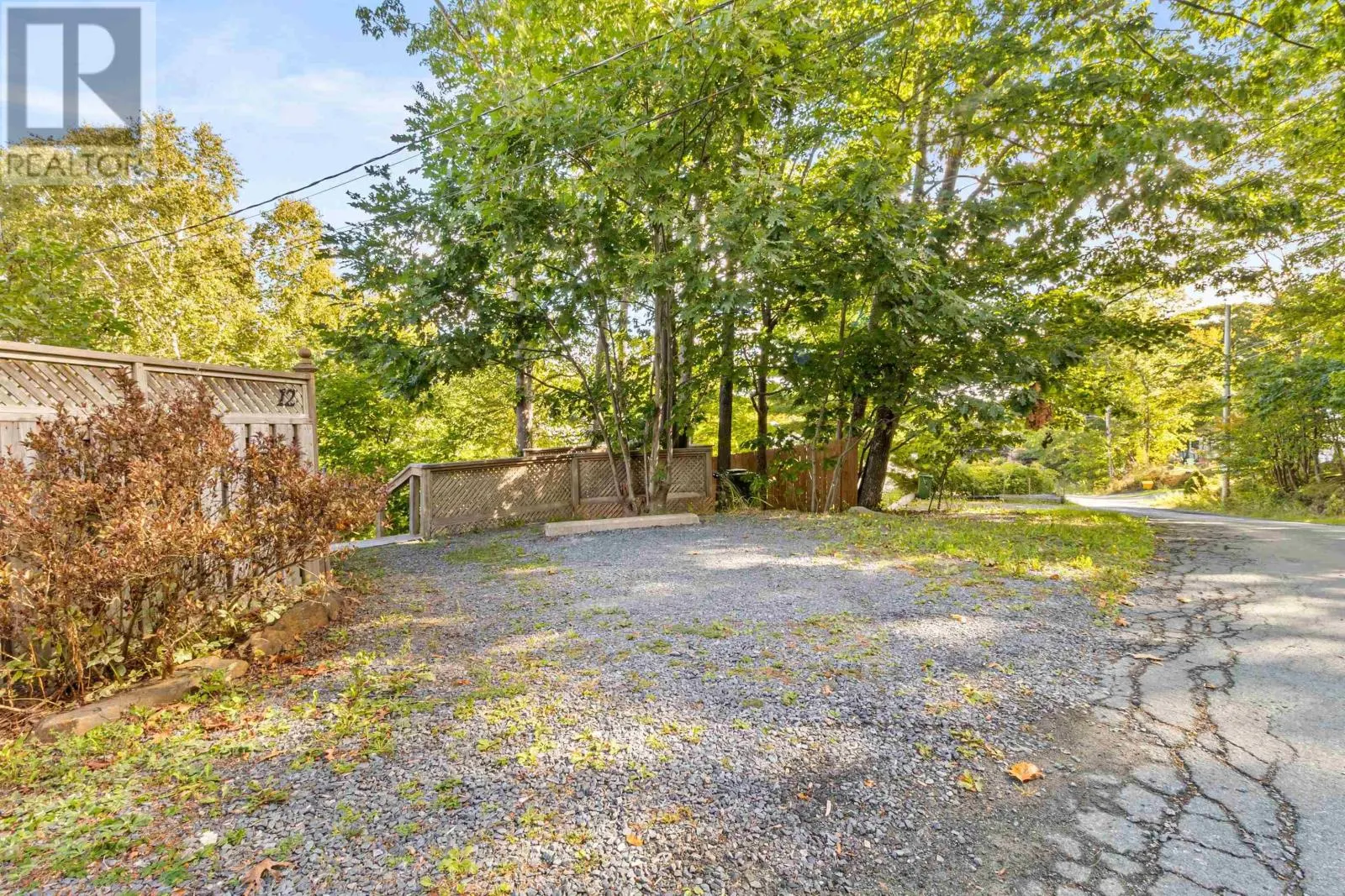 12 Acorn Road