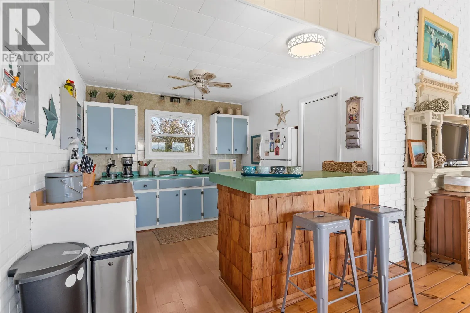 57 Hummingbird Crescent