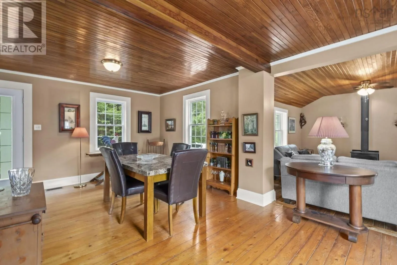 473 East Petpeswick Road