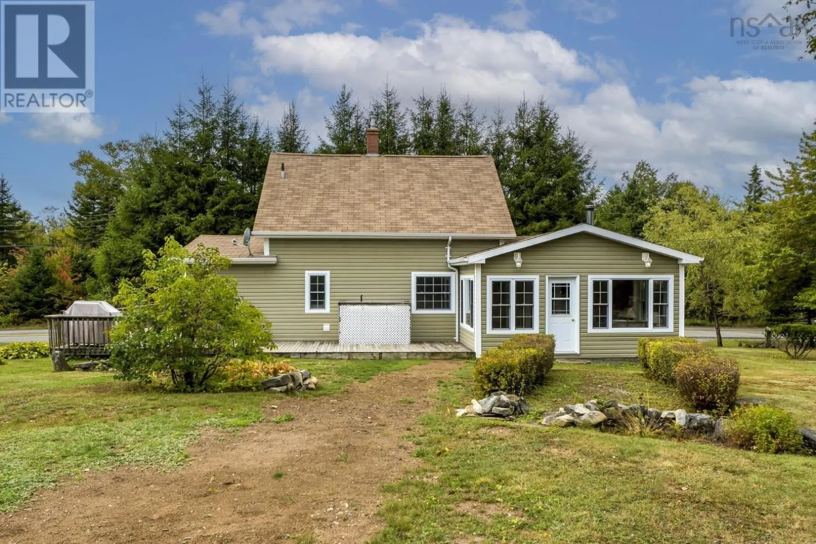 473 East Petpeswick Road