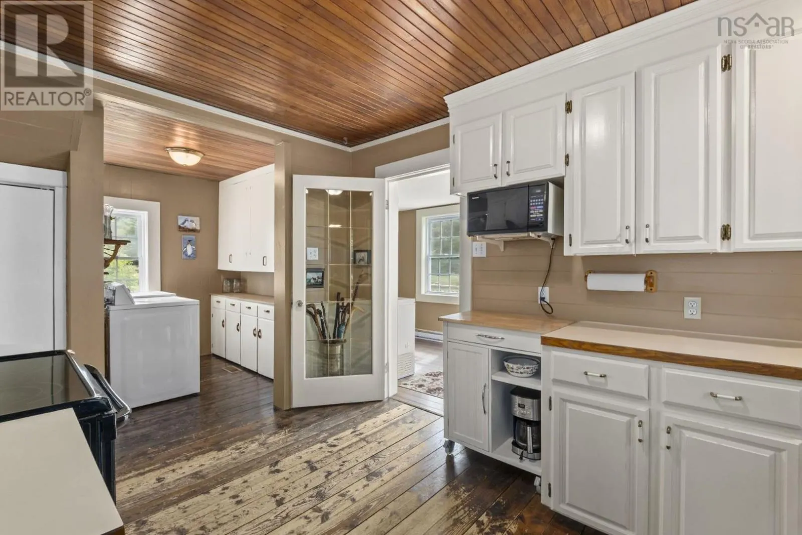473 East Petpeswick Road