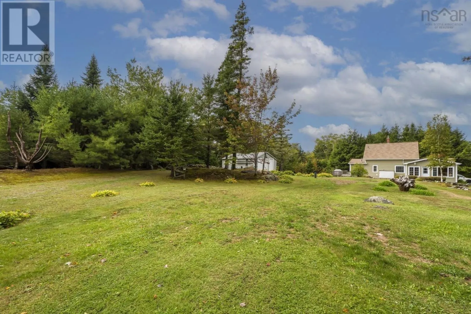 473 East Petpeswick Road