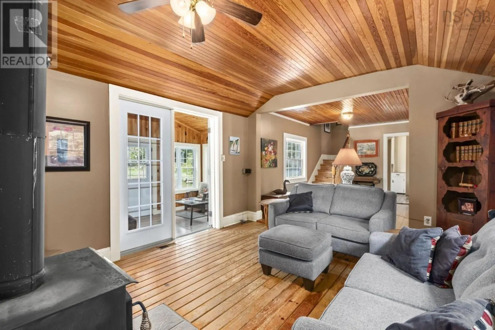 473 East Petpeswick Road