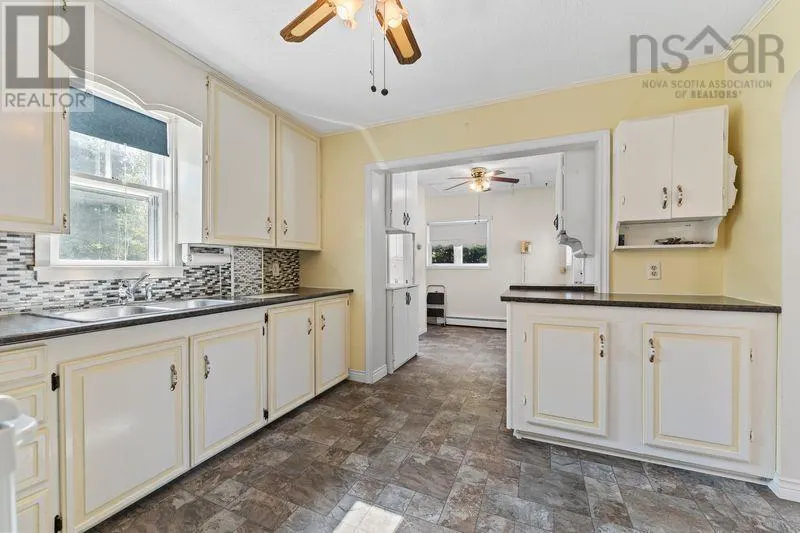 129 Ketch Harbour Road