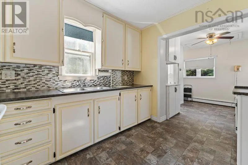 129 Ketch Harbour Road