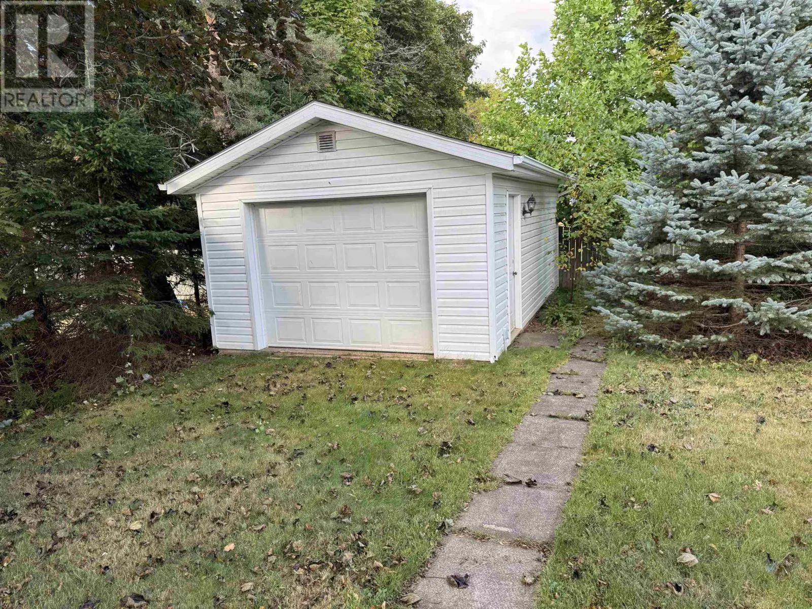 30 Crescent Drive