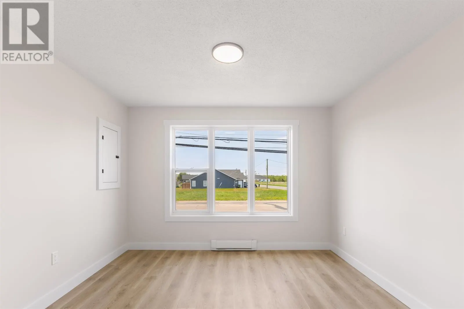 521 MacEwen Road