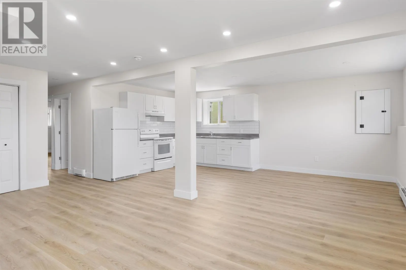 521 MacEwen Road