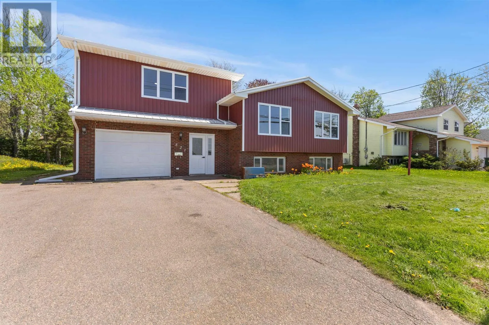 521 MacEwen Road