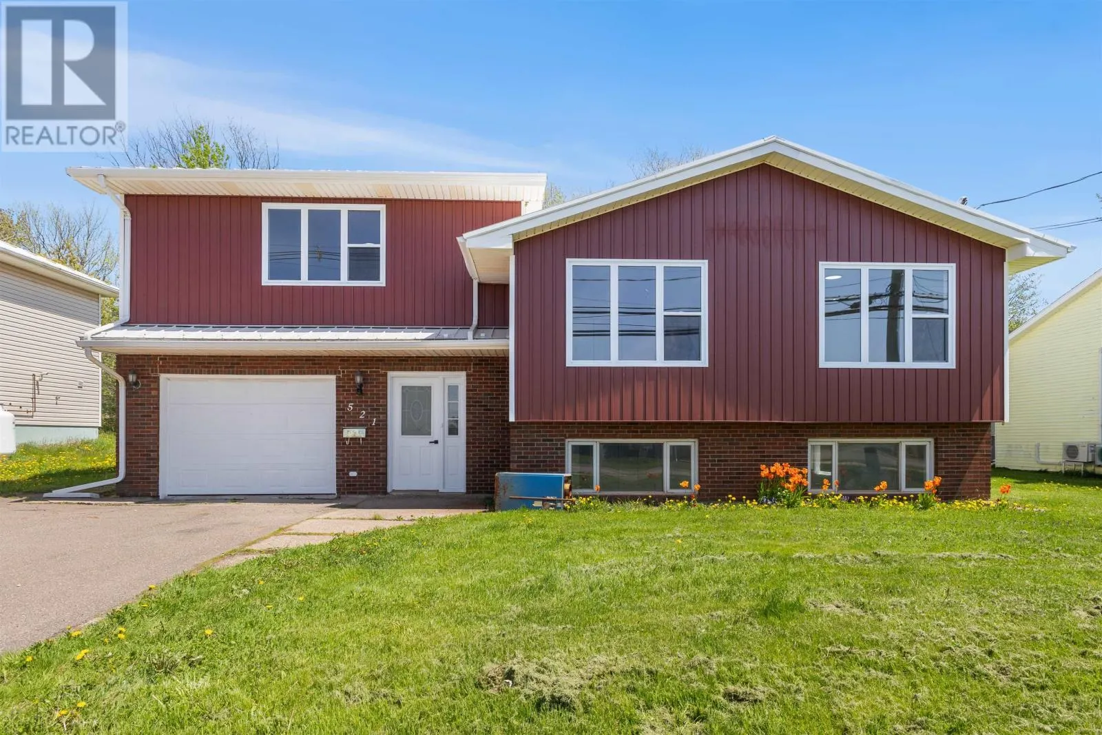 521 MacEwen Road
