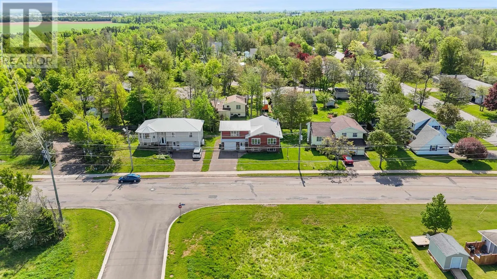 521 MacEwen Road