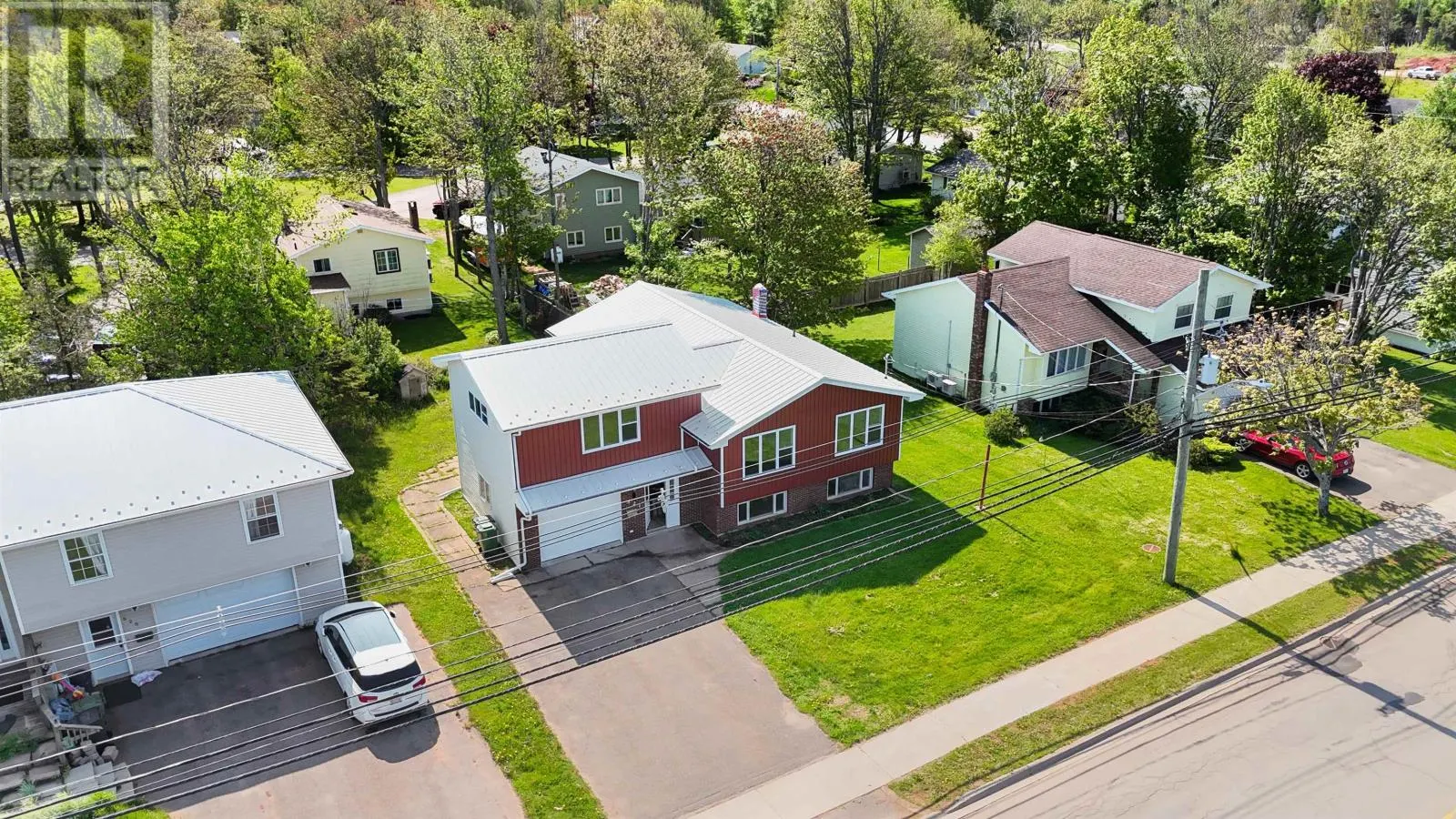 521 MacEwen Road