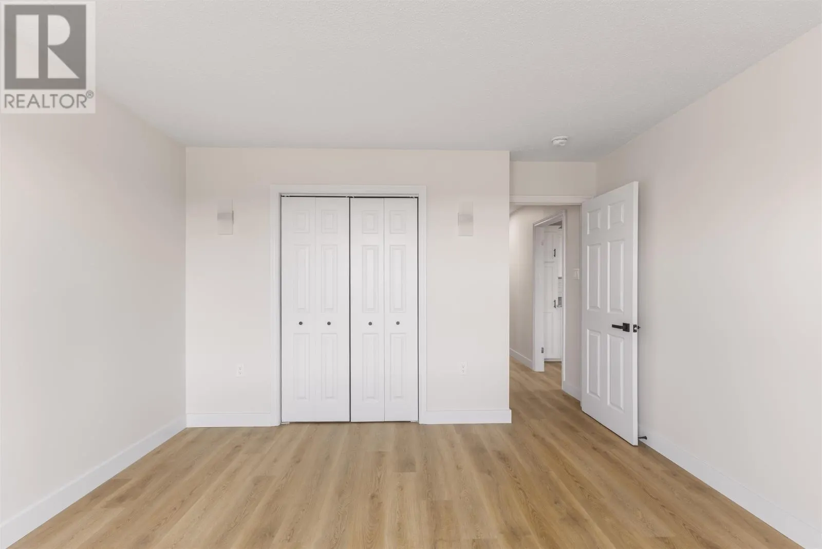 521 MacEwen Road