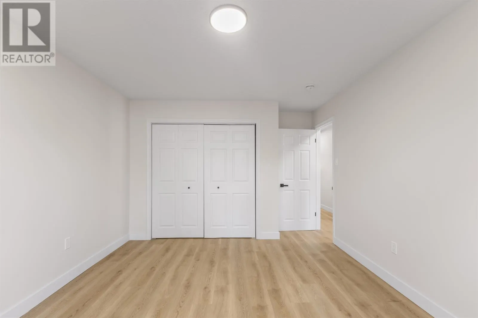 521 MacEwen Road