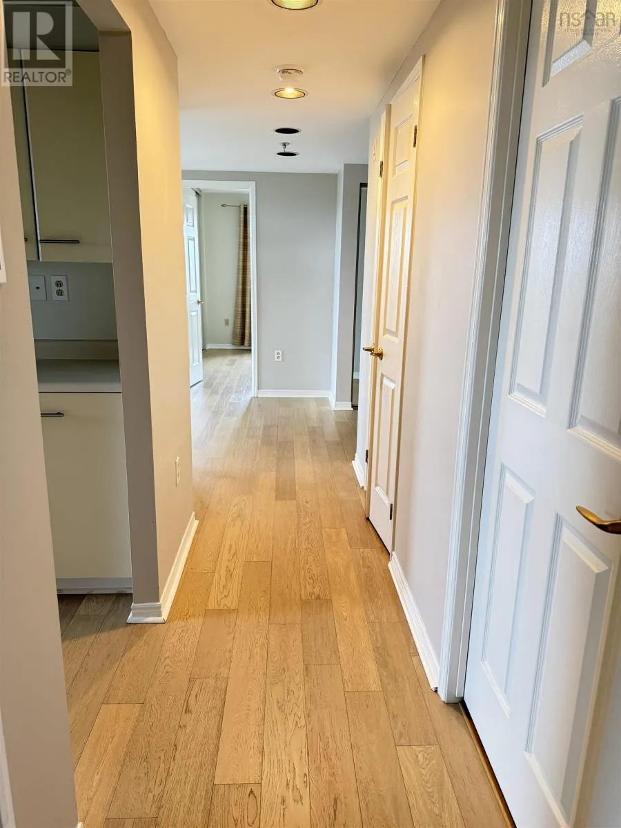 912 30 Brookdale Crescent