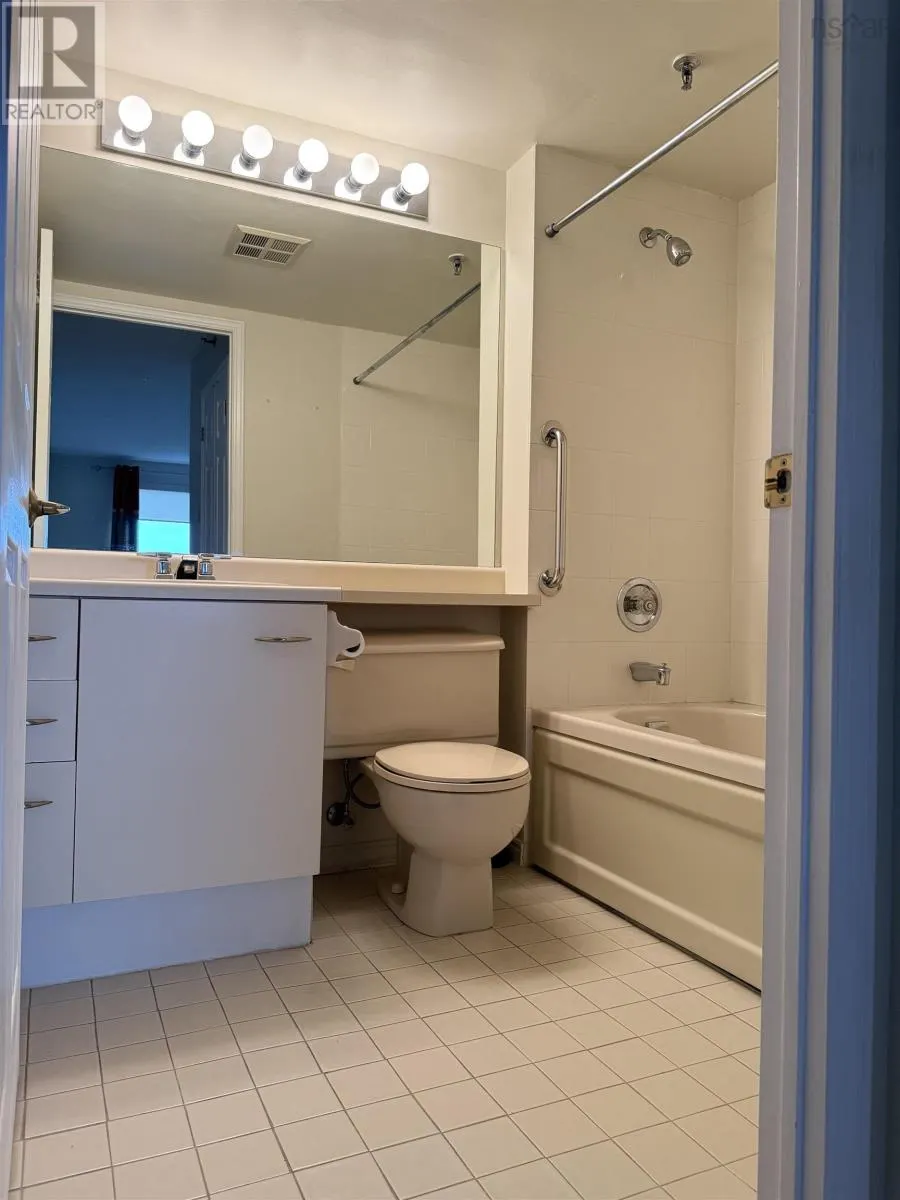 912 30 Brookdale Crescent