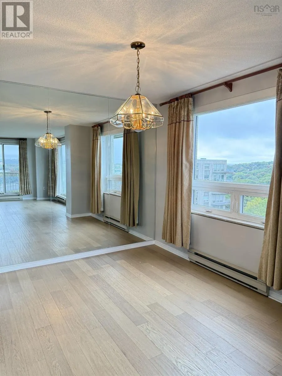 912 30 Brookdale Crescent