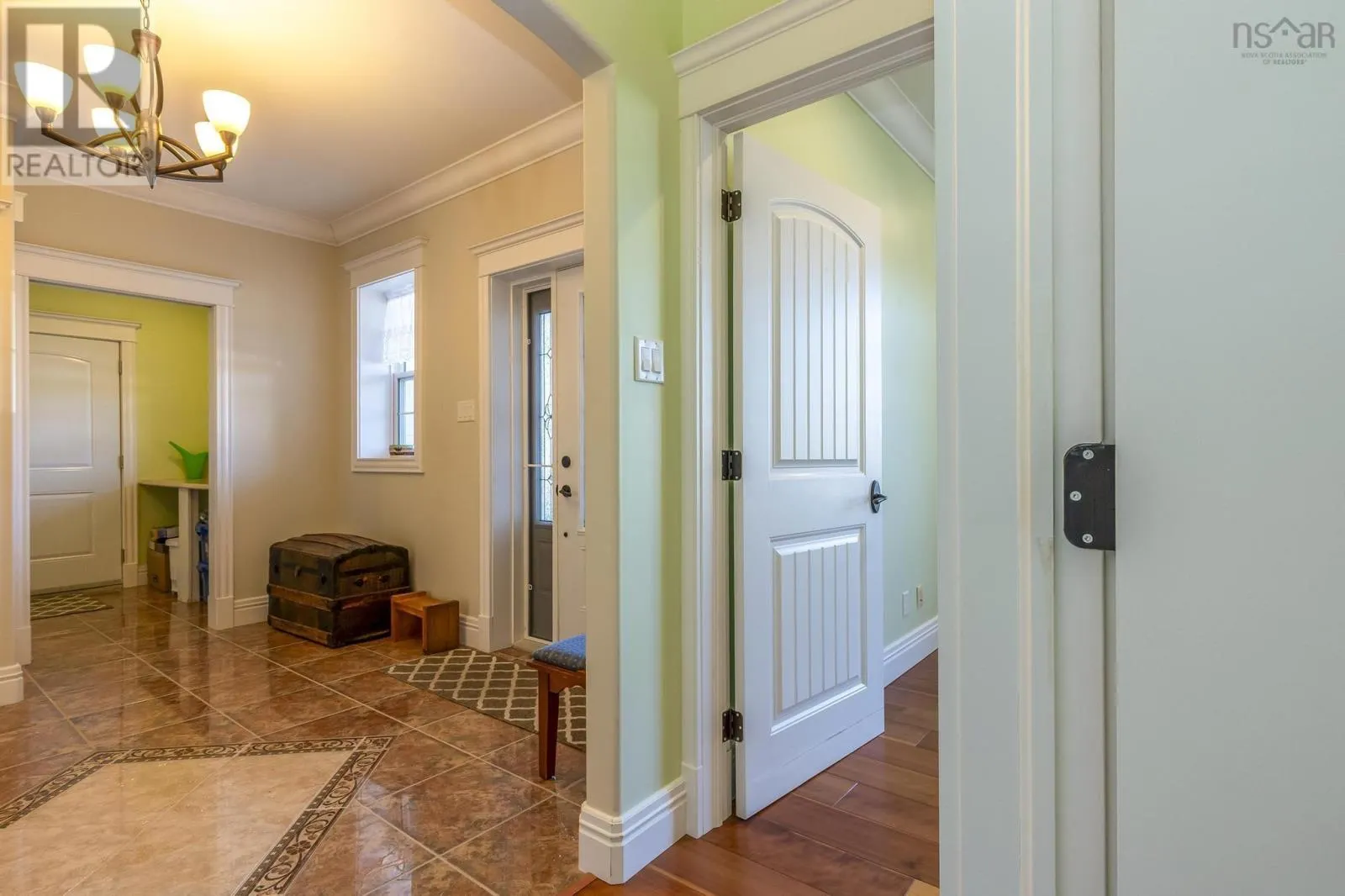 103 Oakwood Drive