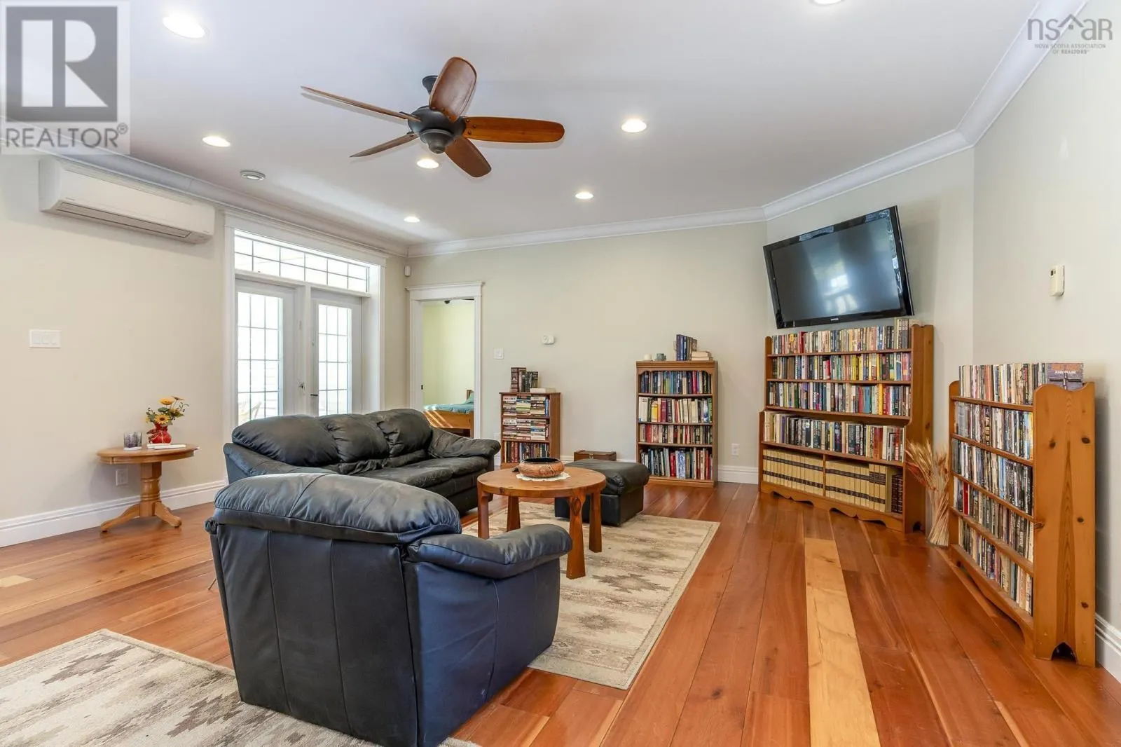 103 Oakwood Drive