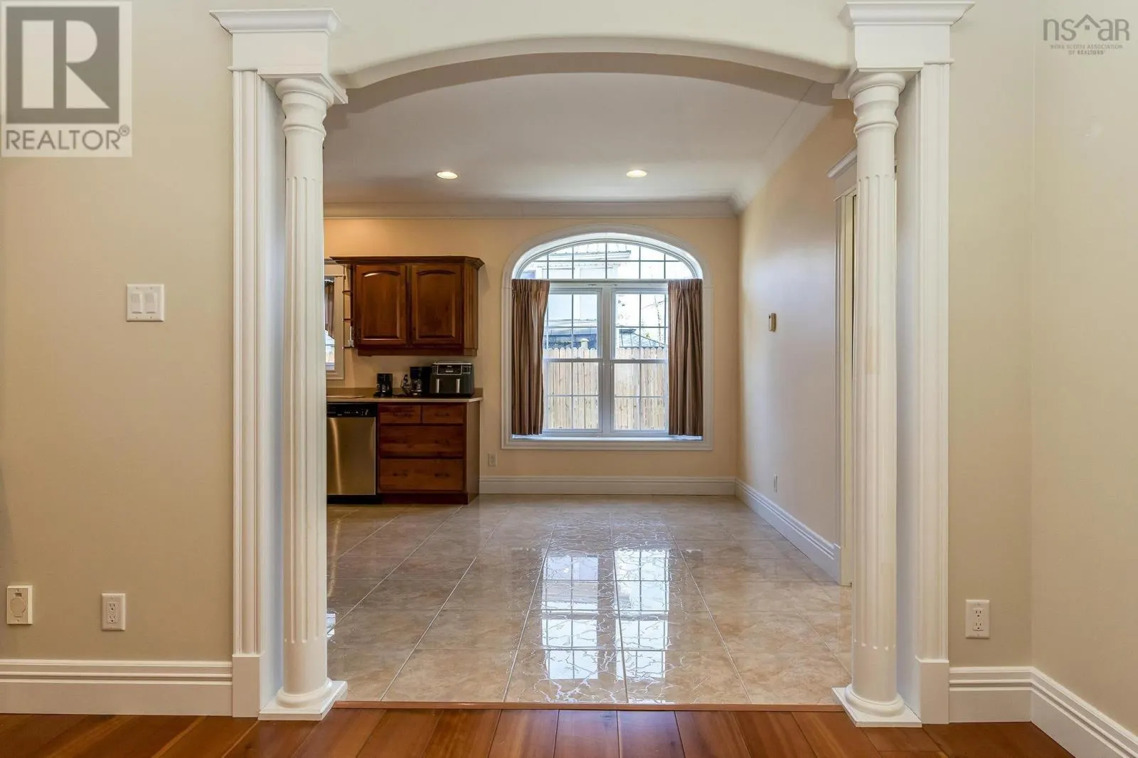 103 Oakwood Drive