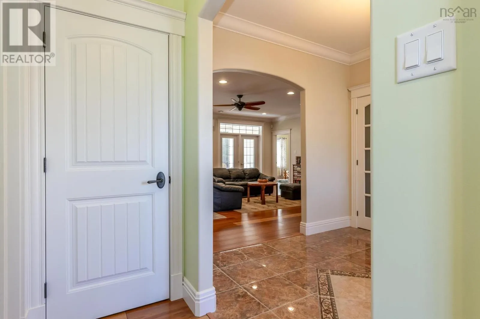 103 Oakwood Drive