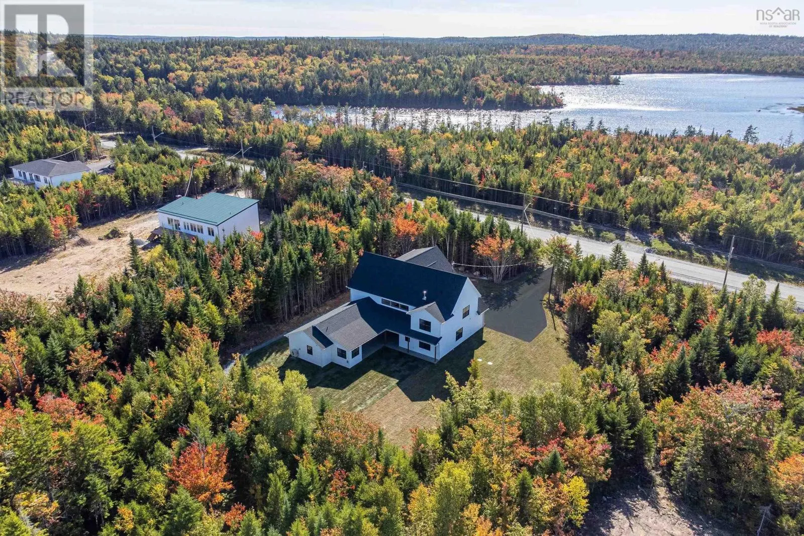 372 Canoe Crescent