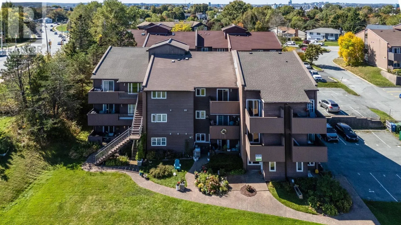 6 3 Rose Way