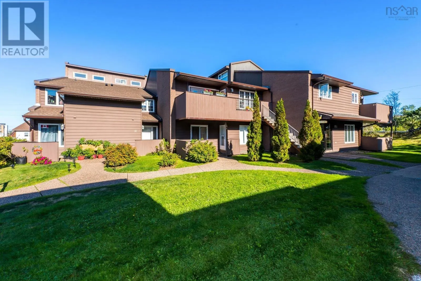 6 3 Rose Way