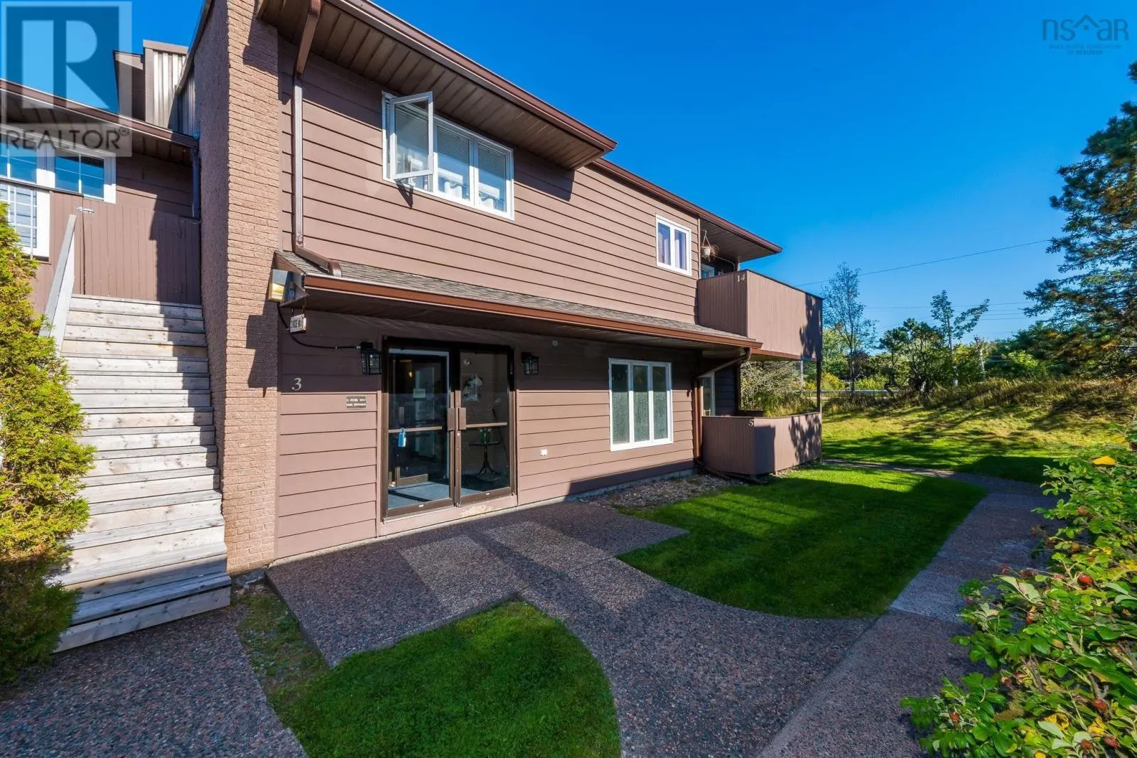 6 3 Rose Way