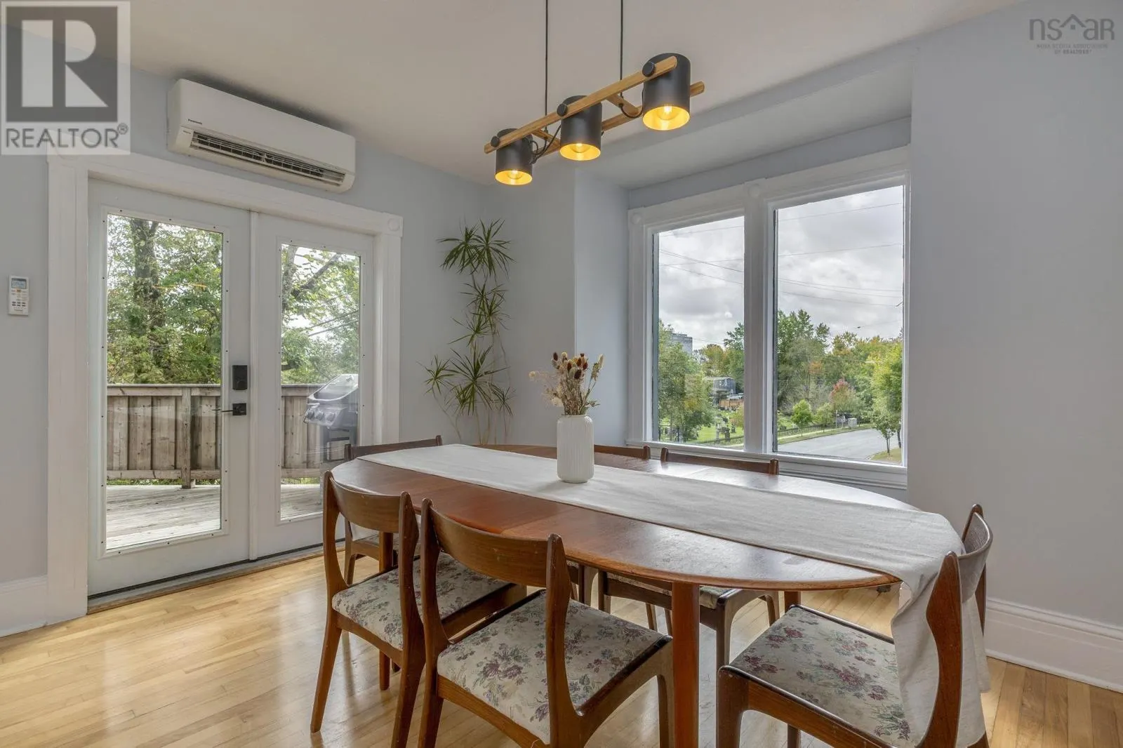 2 Dahlia Street