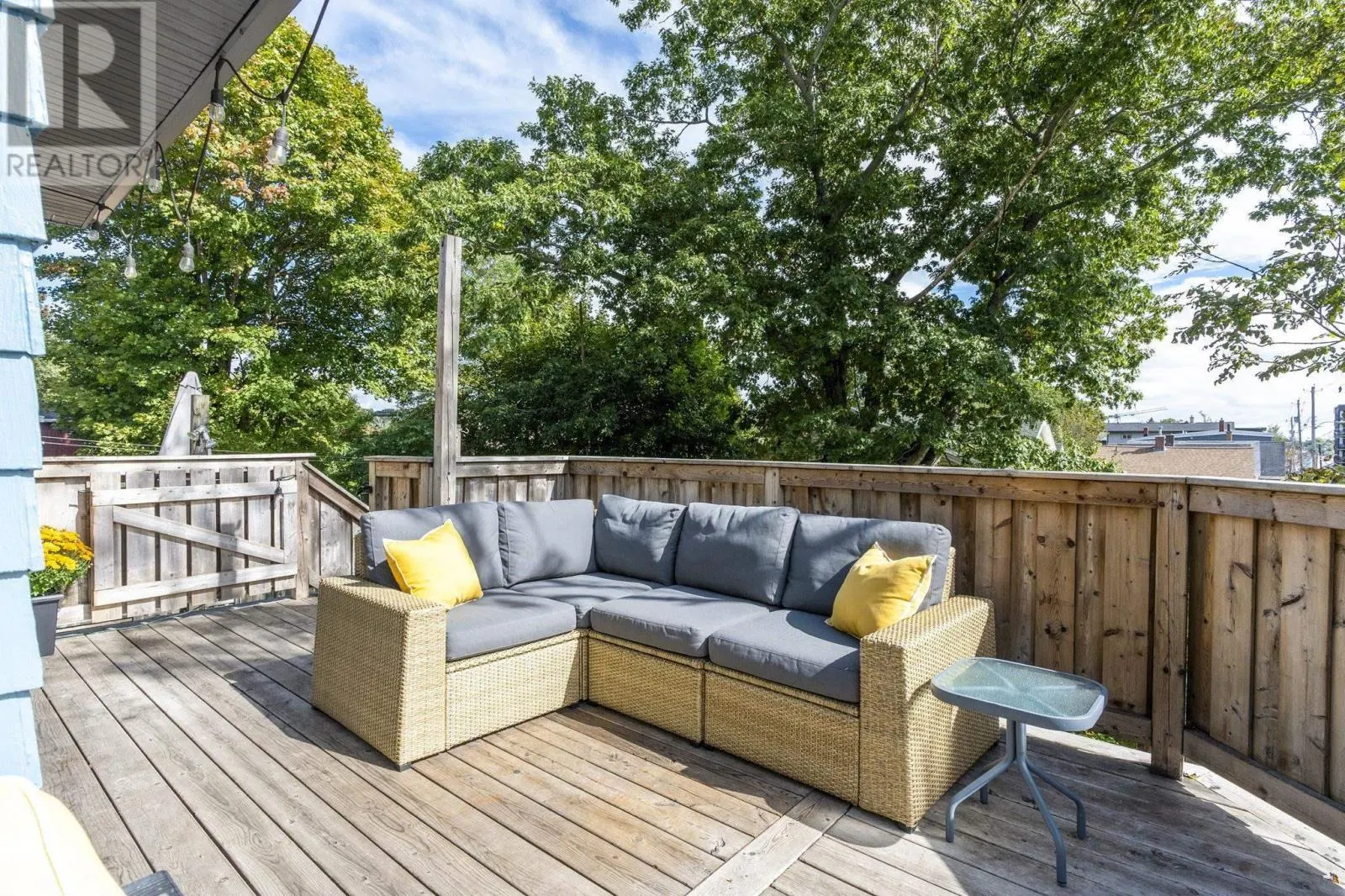 2 Dahlia Street