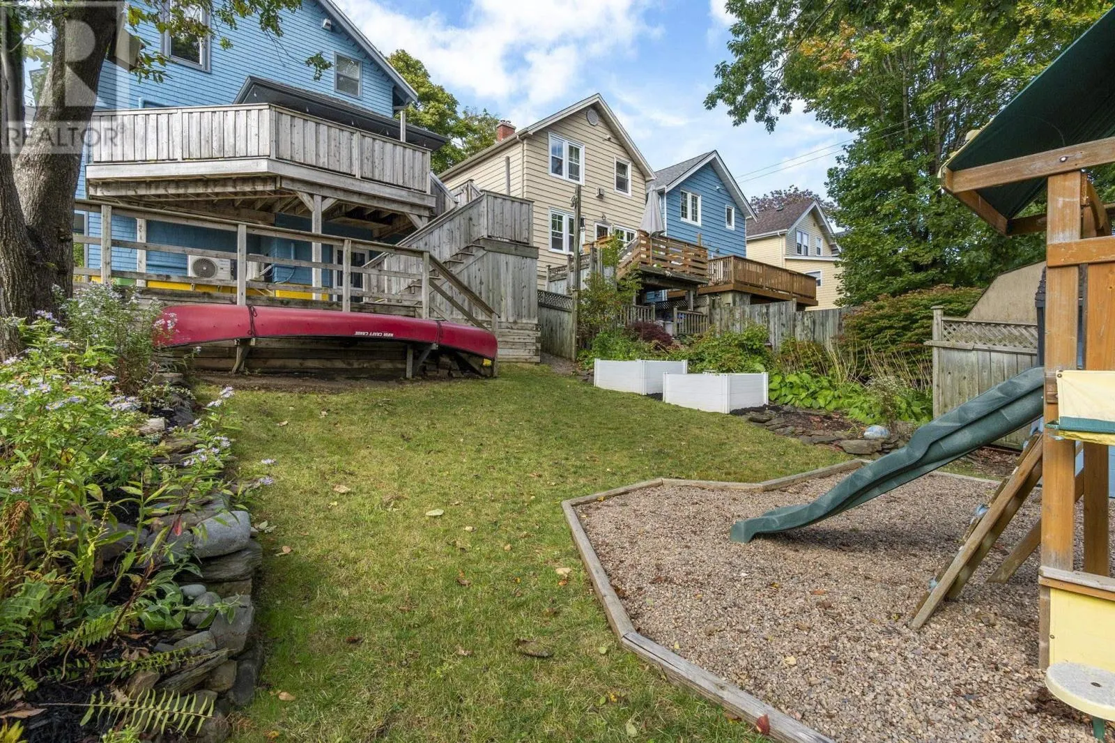 2 Dahlia Street