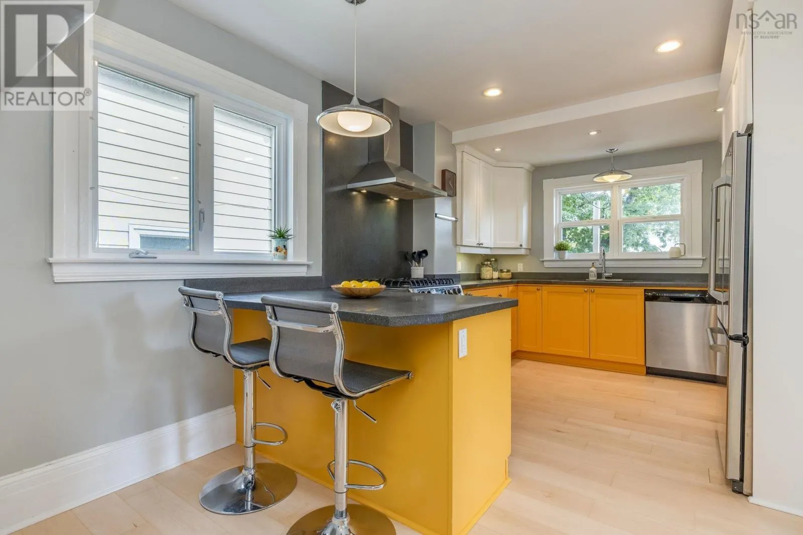 2 Dahlia Street