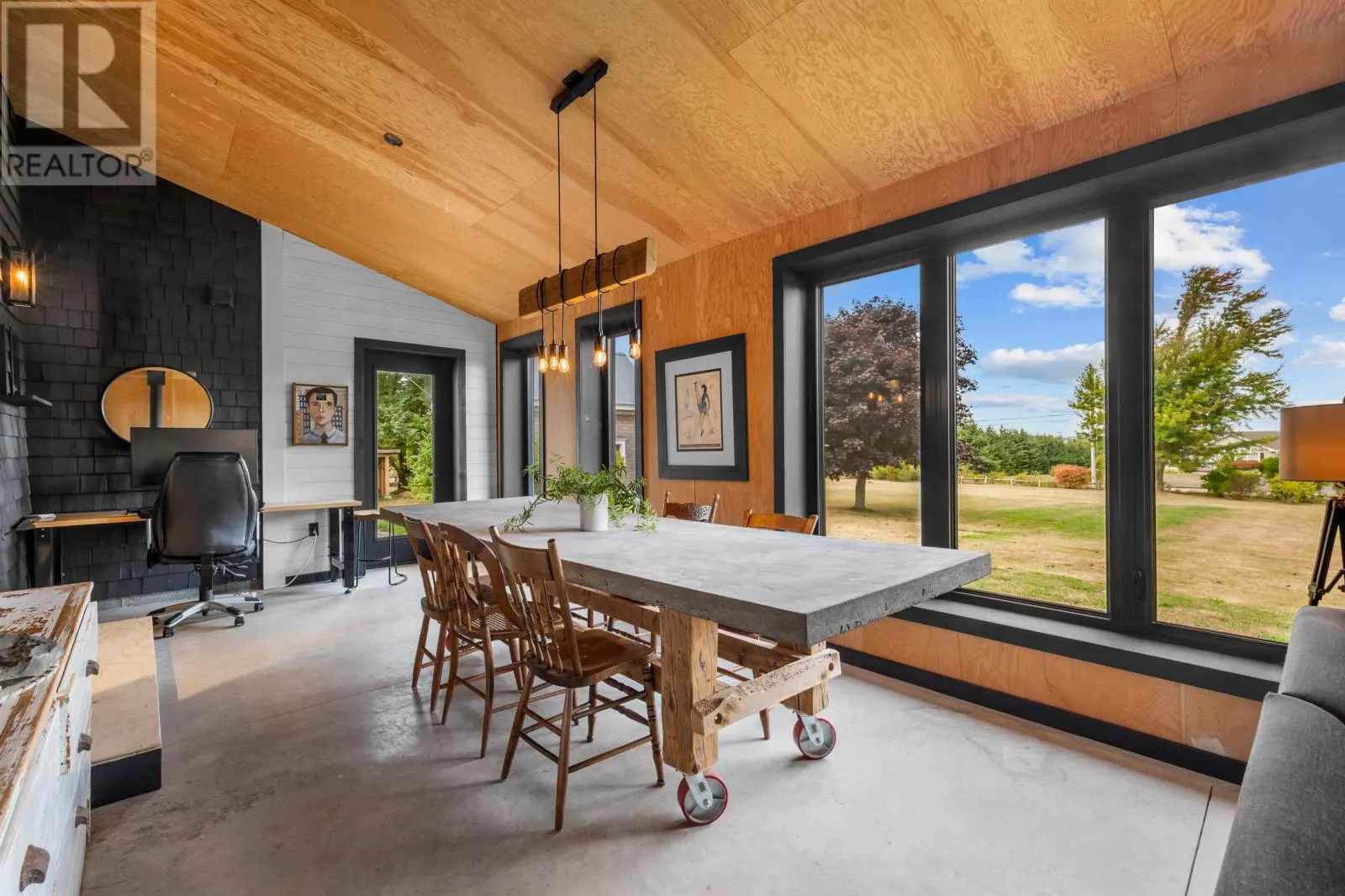 35 Richard Douglas Drive