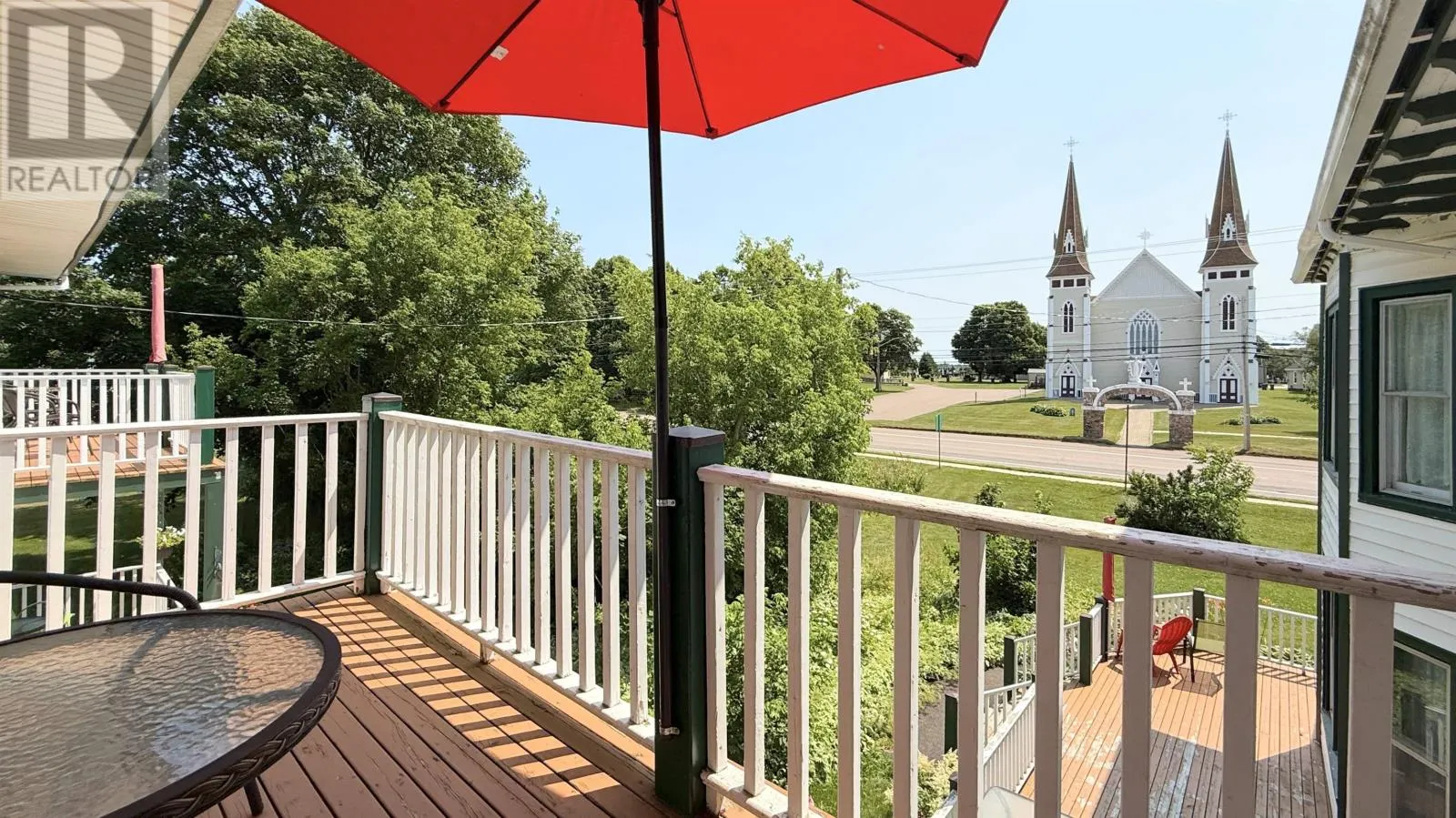 11 Lady Slipper Drive