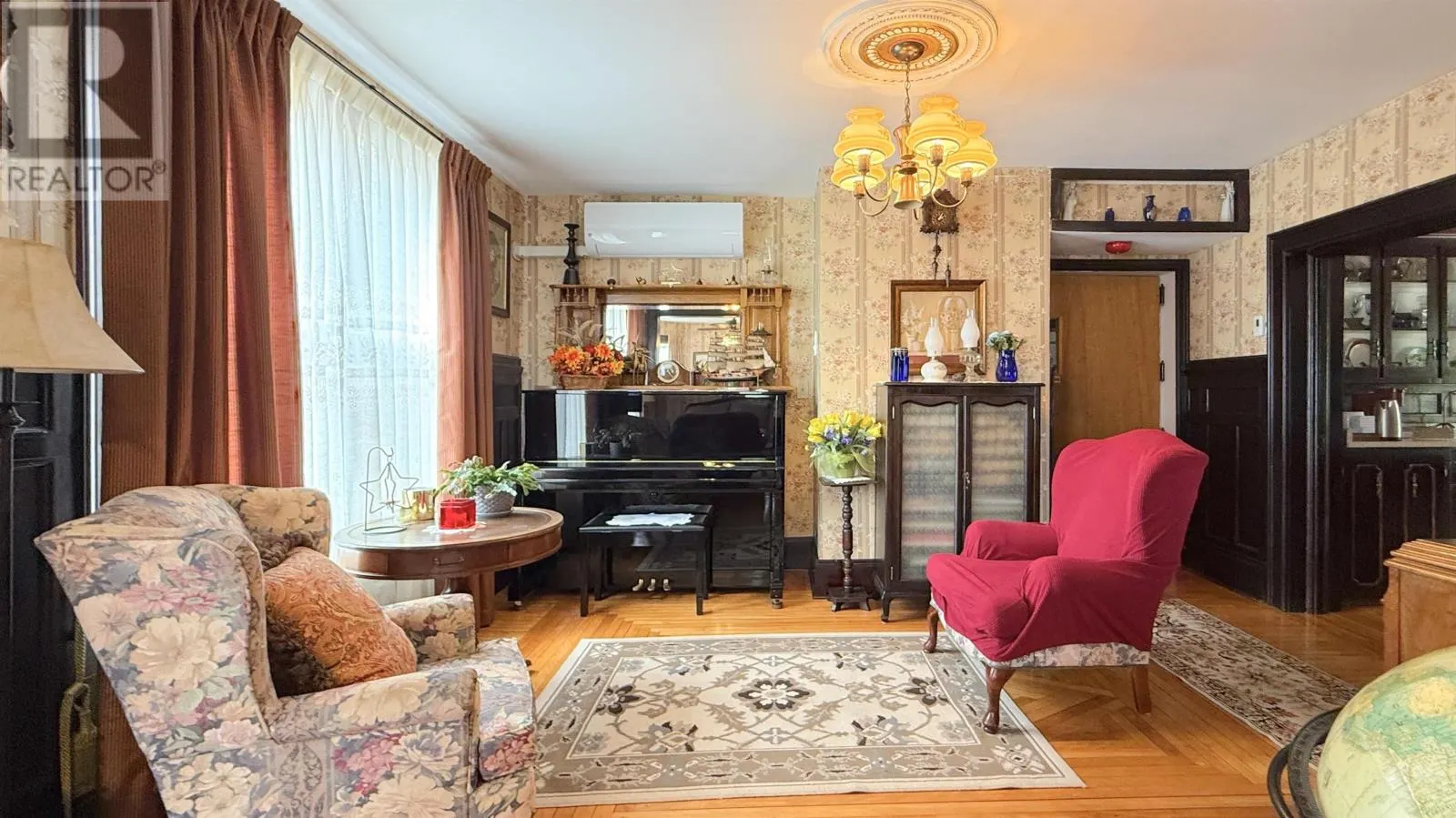 11 Lady Slipper Drive