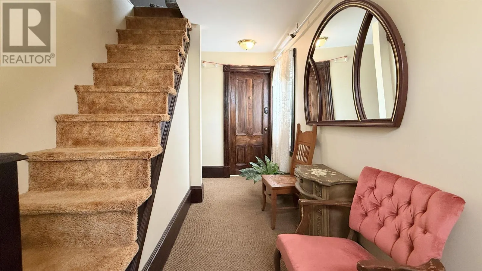 11 Lady Slipper Drive
