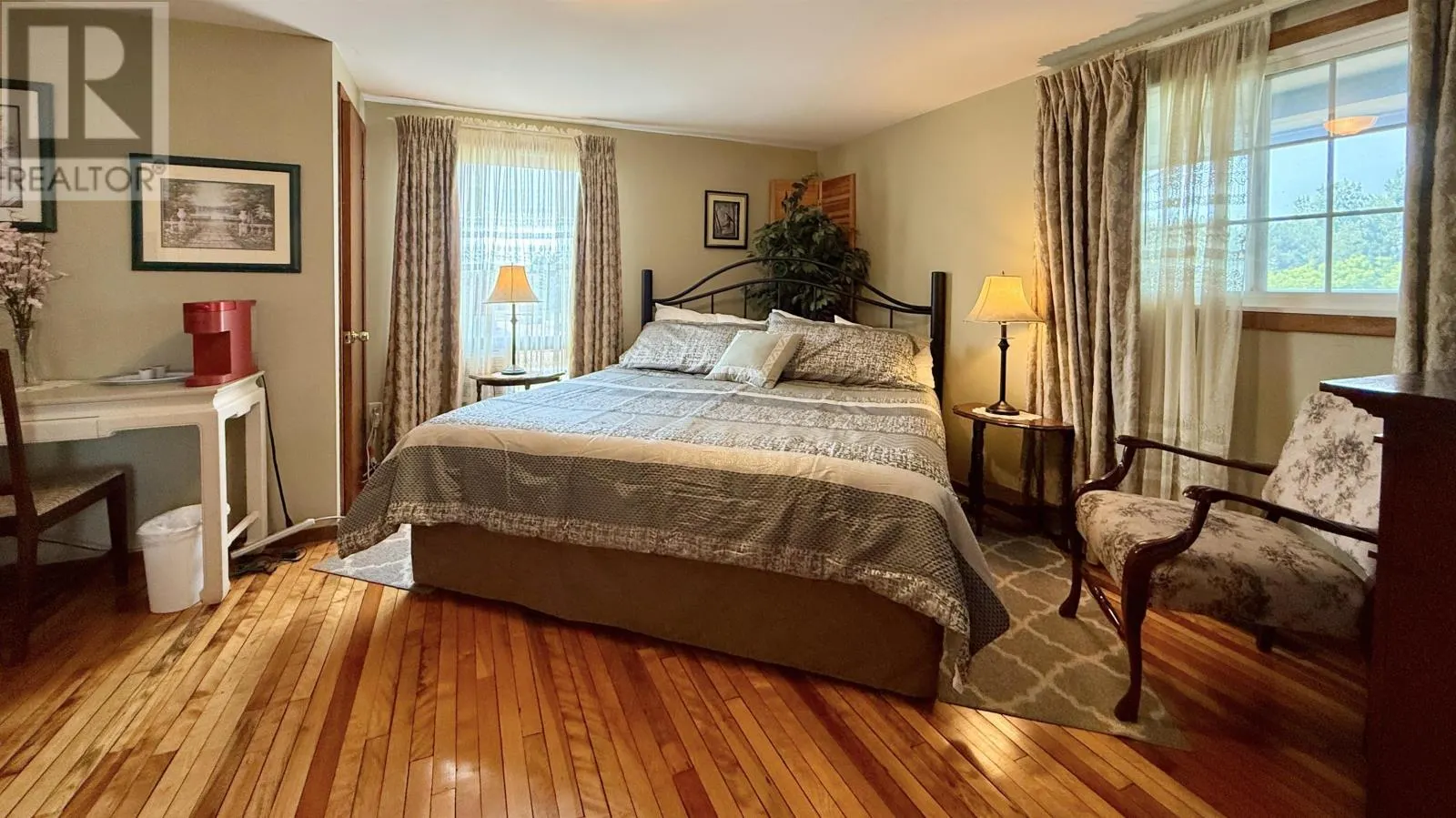 11 Lady Slipper Drive