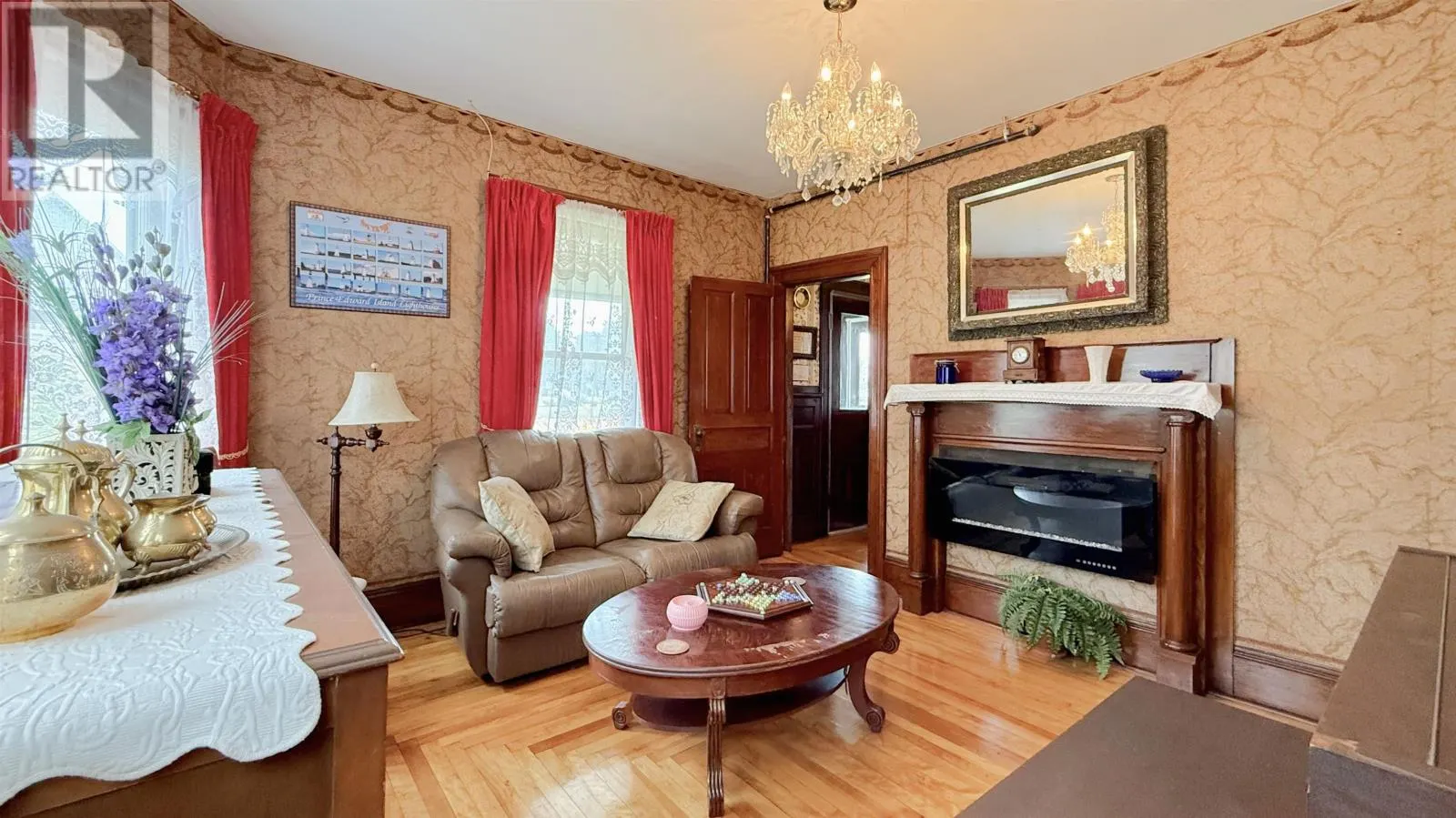 11 Lady Slipper Drive