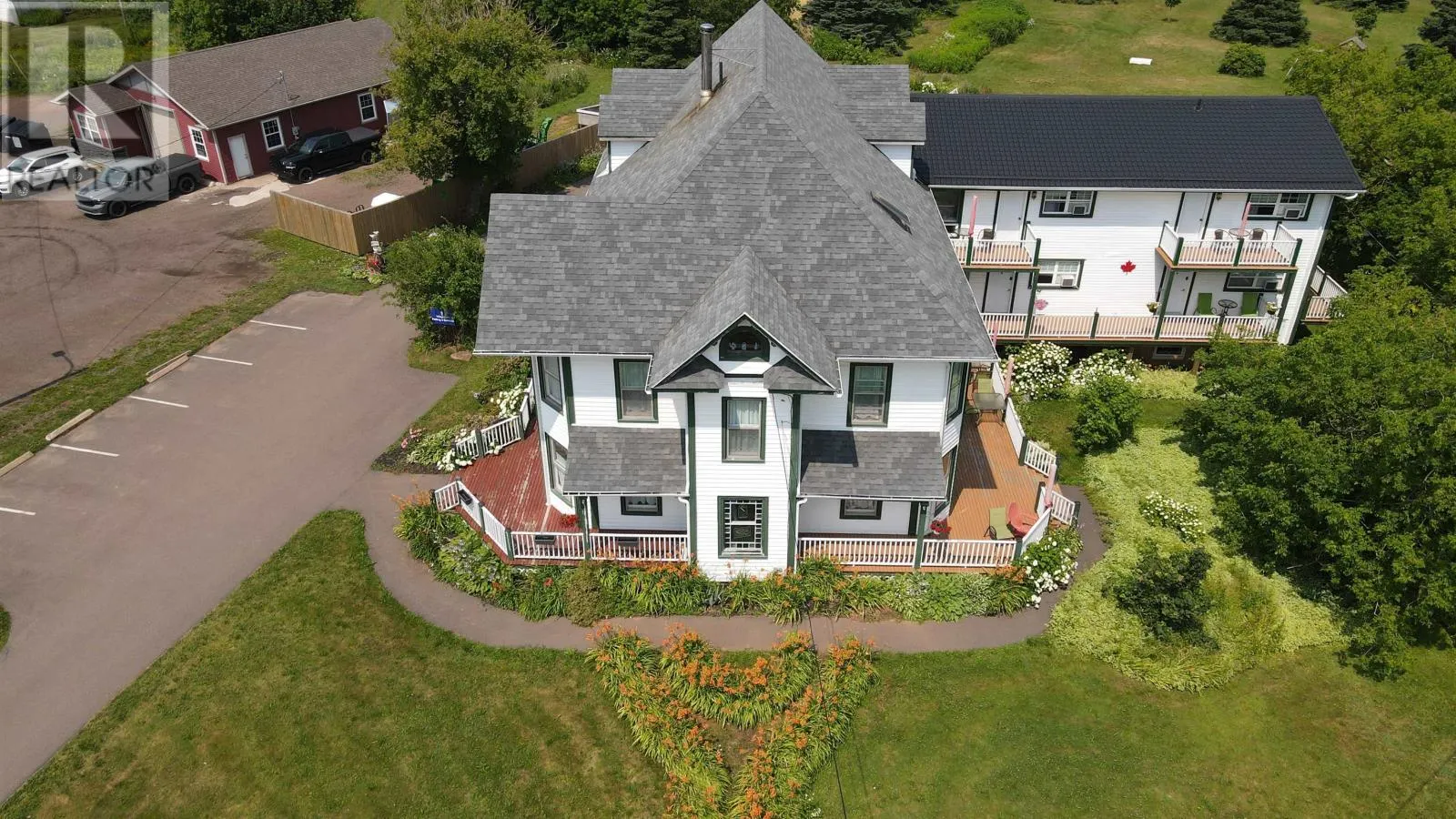 11 Lady Slipper Drive