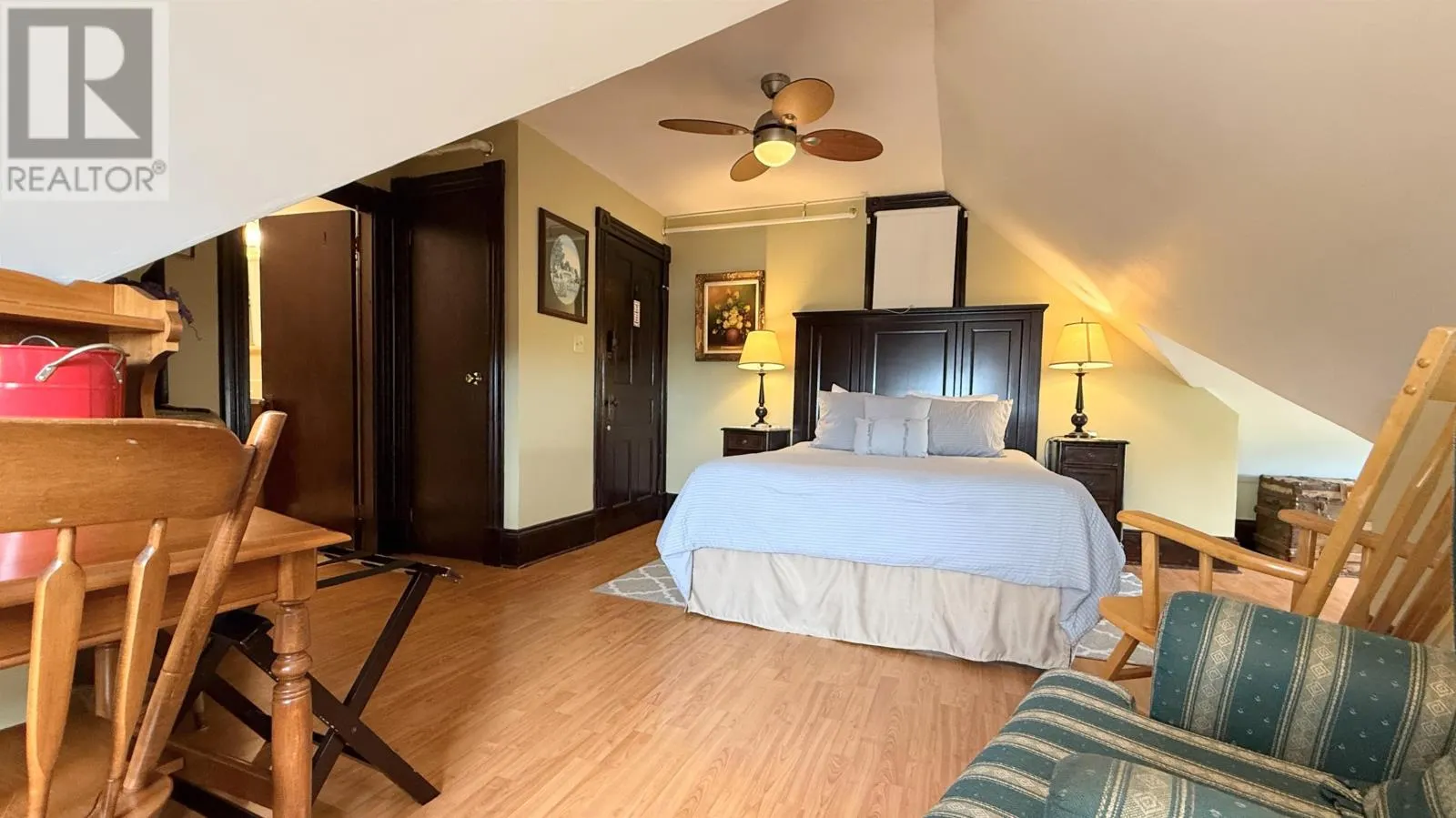 11 Lady Slipper Drive