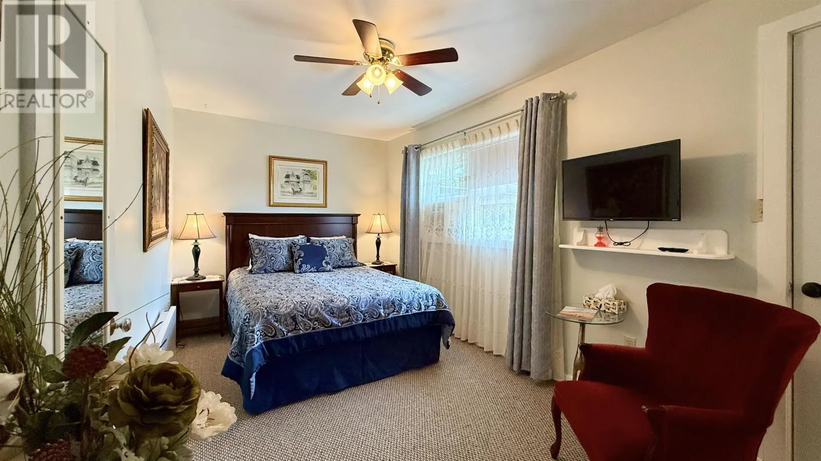 11 Lady Slipper Drive