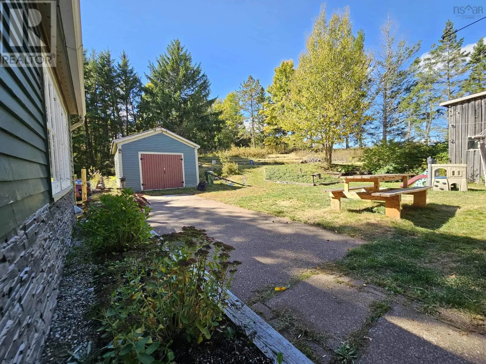 8671 Highway 2