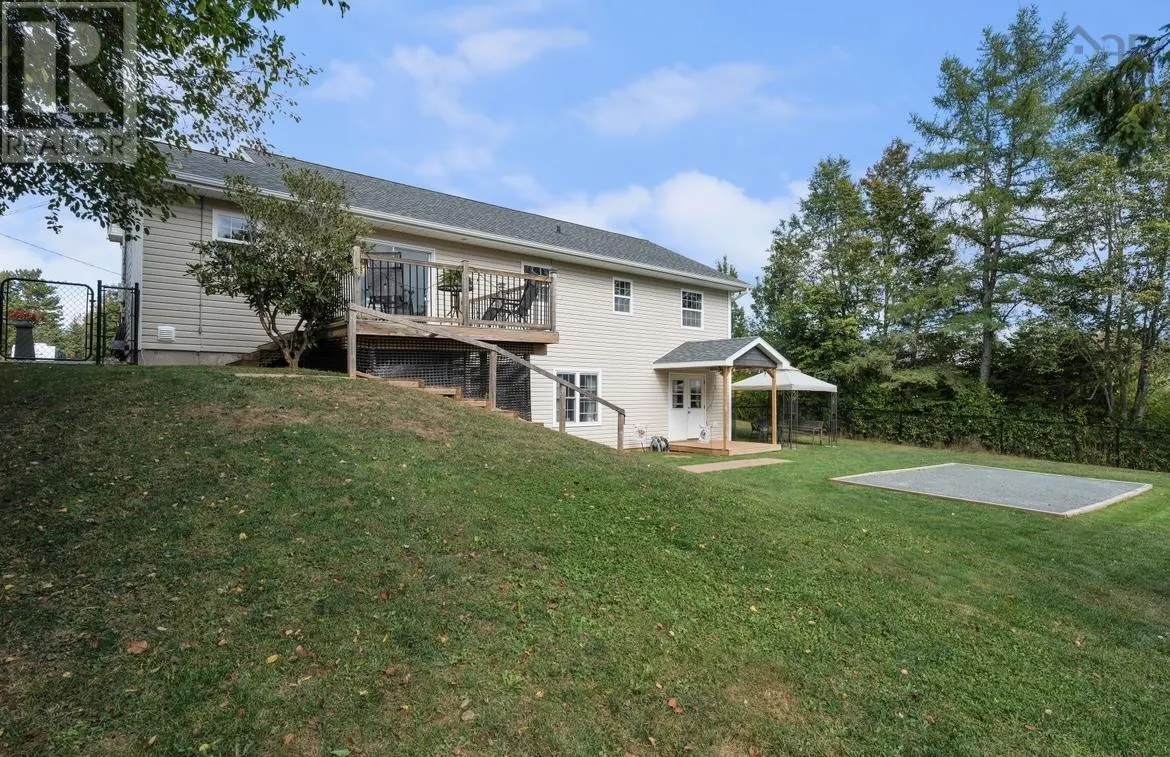 228 56 Edgehill Drive